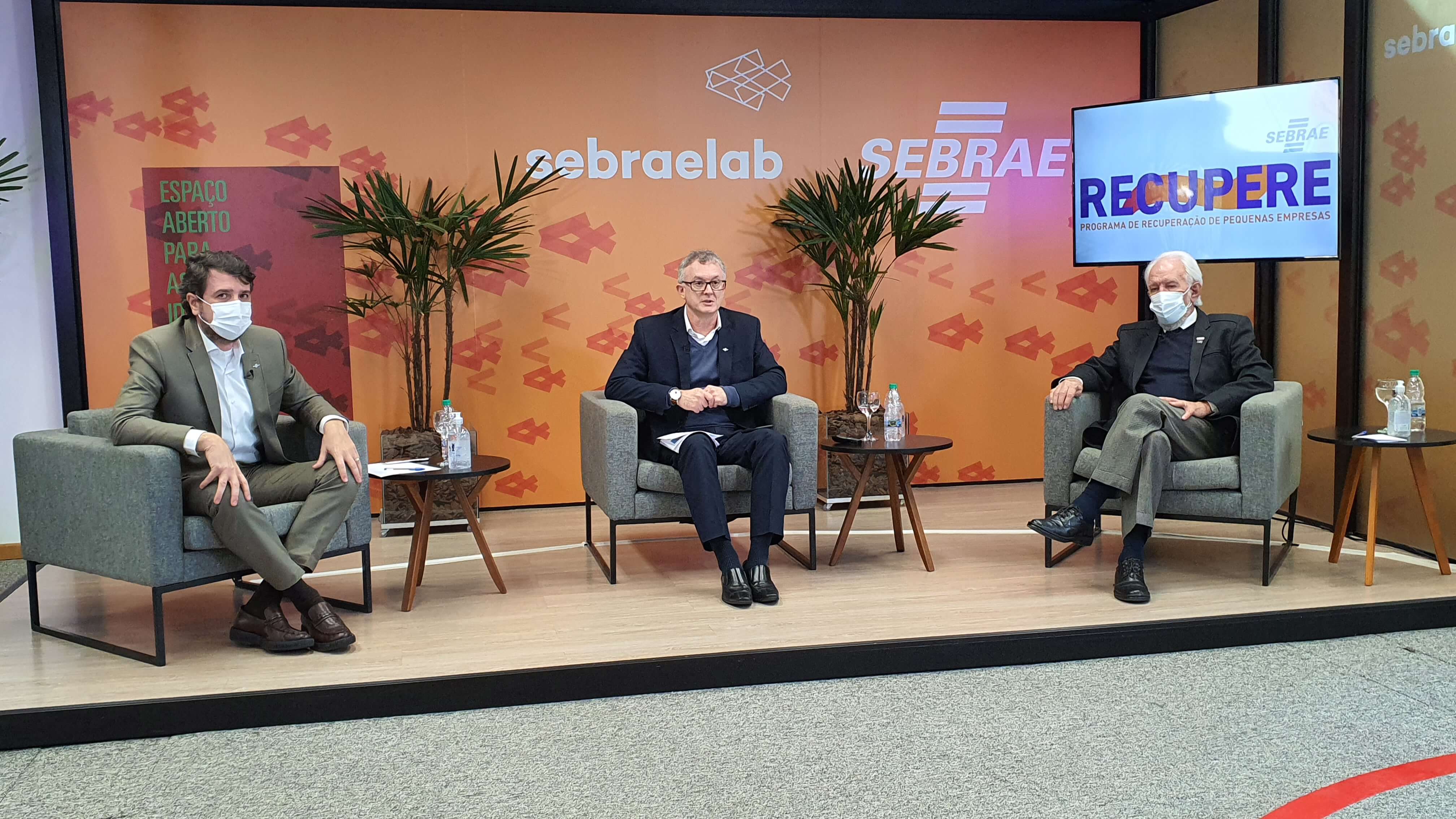 Fernando Moraes, Vitor Tioqueta e Darci Piana na live de lançamento do Recupere