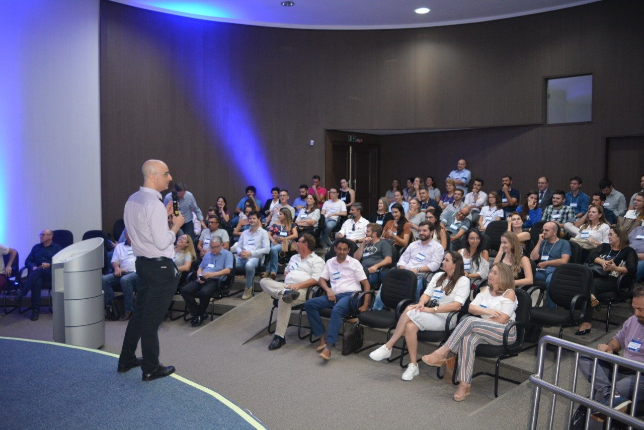 Marcos Kahtalian apresenta os números e projeções para Cascavel