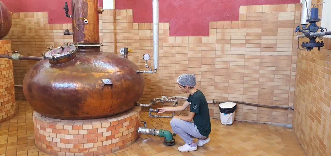 Pequena empresa vai produzir e doar para o setor p&uacute;blico de sa&uacute;de, na cidade