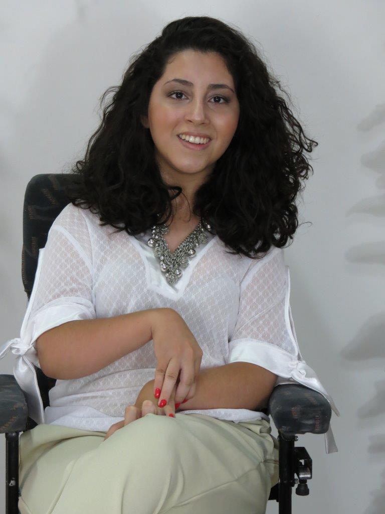 Para Marcela Domingues Vieira, de 23 anos, as roupas da Cygnus unem praticidade e estilo
