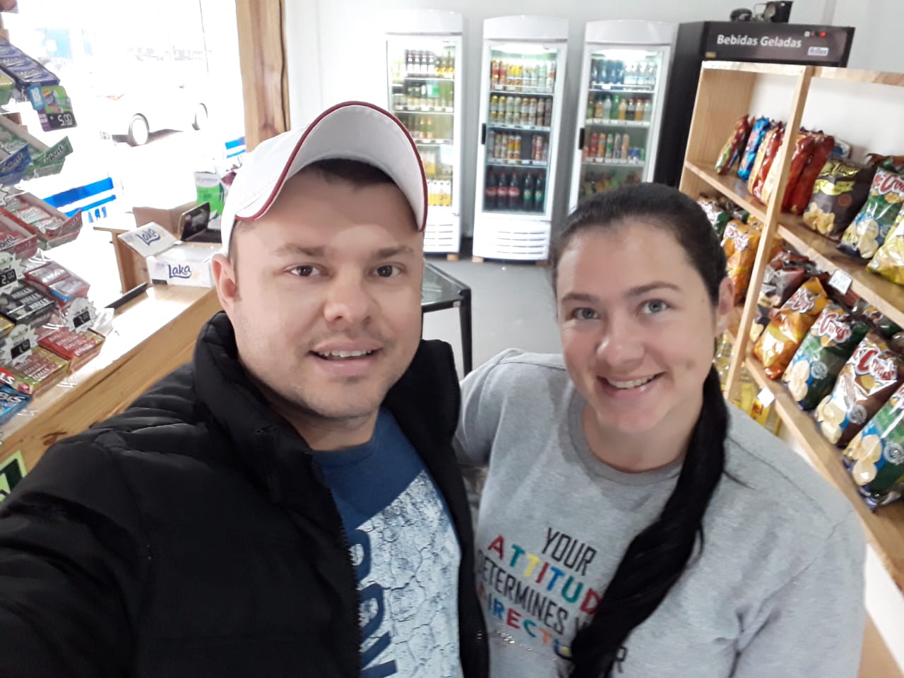Wellington Capelin e a esposa, Luma Emanueli Graebin, que se formalizou como MEI durante a pandemia 
