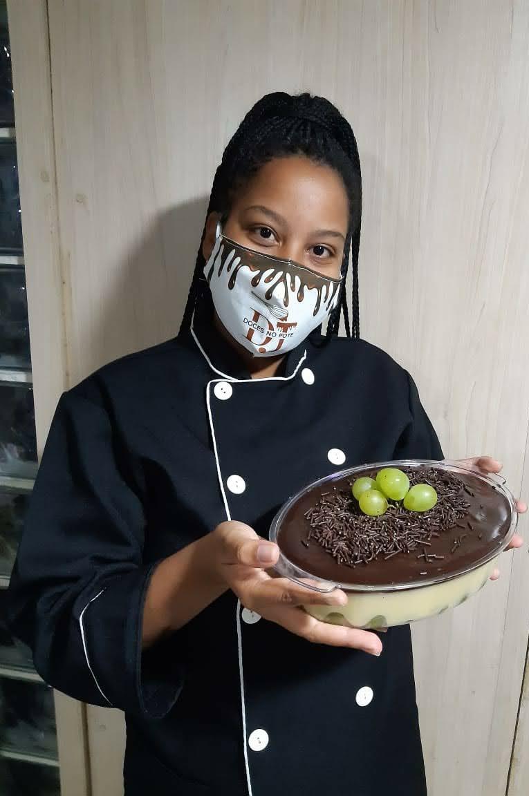 Edileia redobrou os cuidados com a higiene para a produção e entrega dos doces que produz