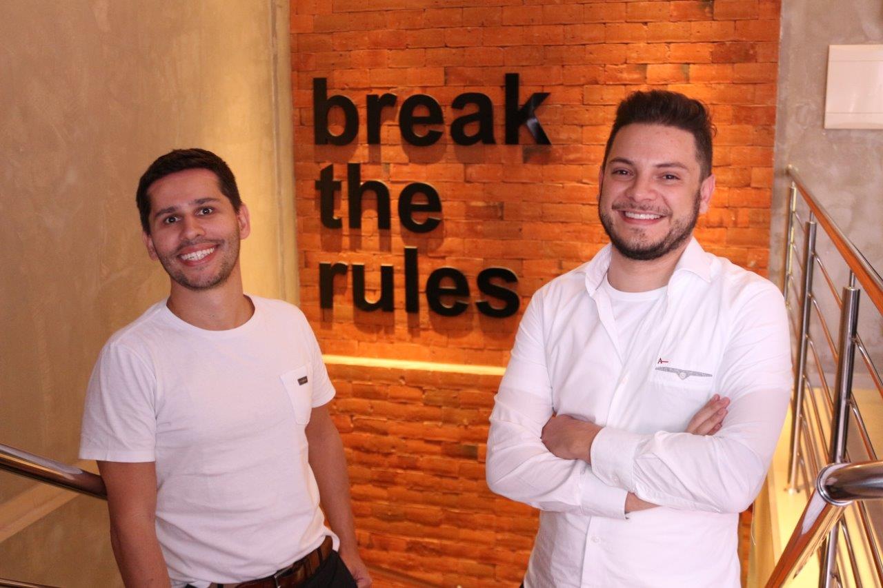 Manoel de Oliveira Neto e Marlon Pascoal, s&oacute;cios da Arbo, que recebeu o primeiro aporte de investimentos da hist&oacute;ria da empresa neste ano