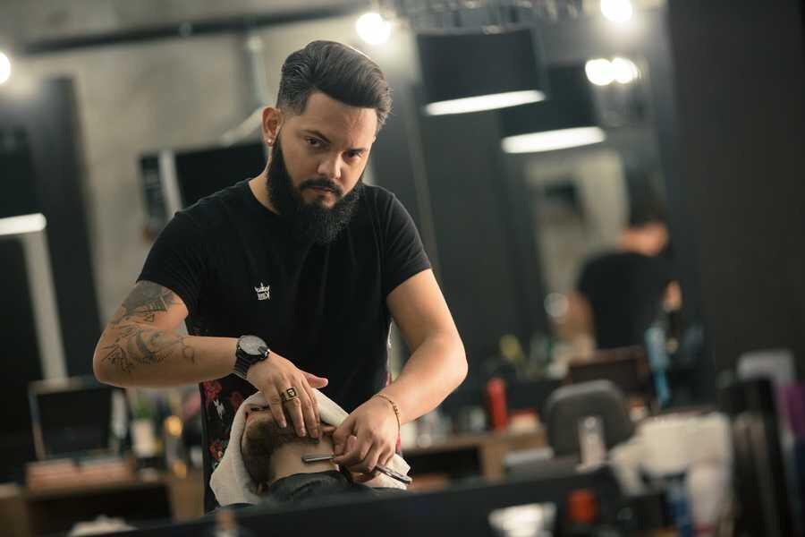 João Diniz, o Jhonn Barber, focou na inovação e expandiu mercado