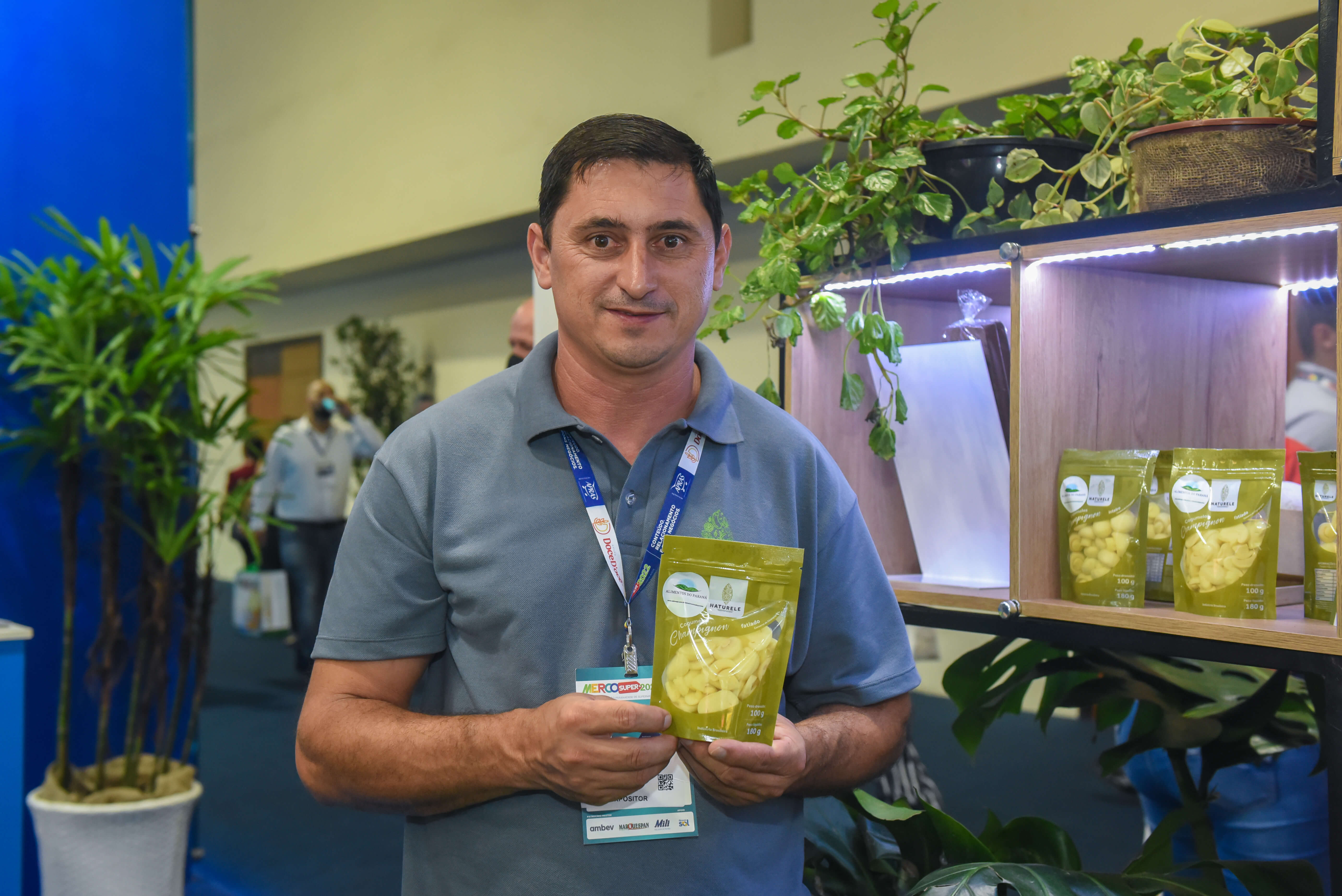 O propriet&aacute;rio da Naturele - Produtos Naturais, Dinei S&eacute;rgio de Souza