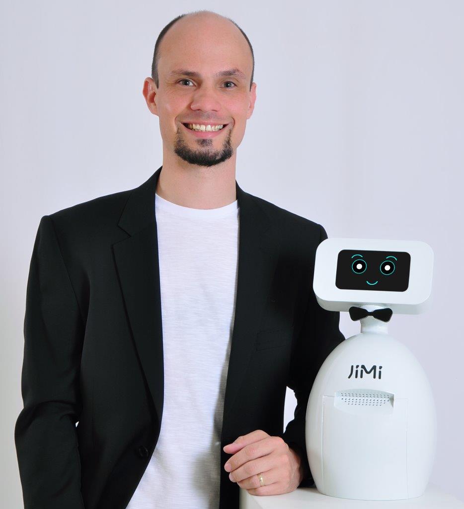 Andre Neckel, da Neckel Tecnologia, de Pato Branco, e o Jimi Rob&ocirc;