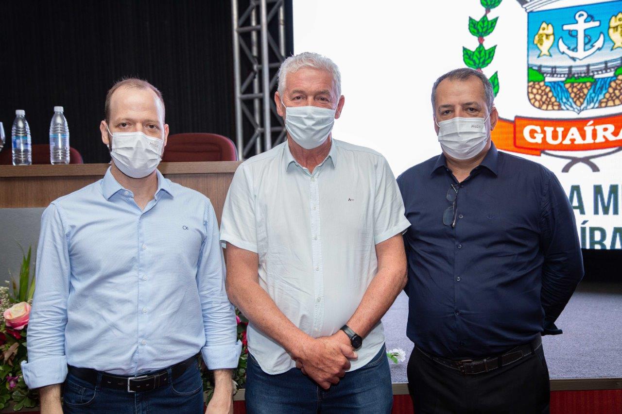Augusto Stein, gerente da Regional Oeste do Sebrae Paran&aacute;; prefeito de Gua&iacute;ra, Heraldo Trento e Adir Mattioni, consultor do Sebrae 